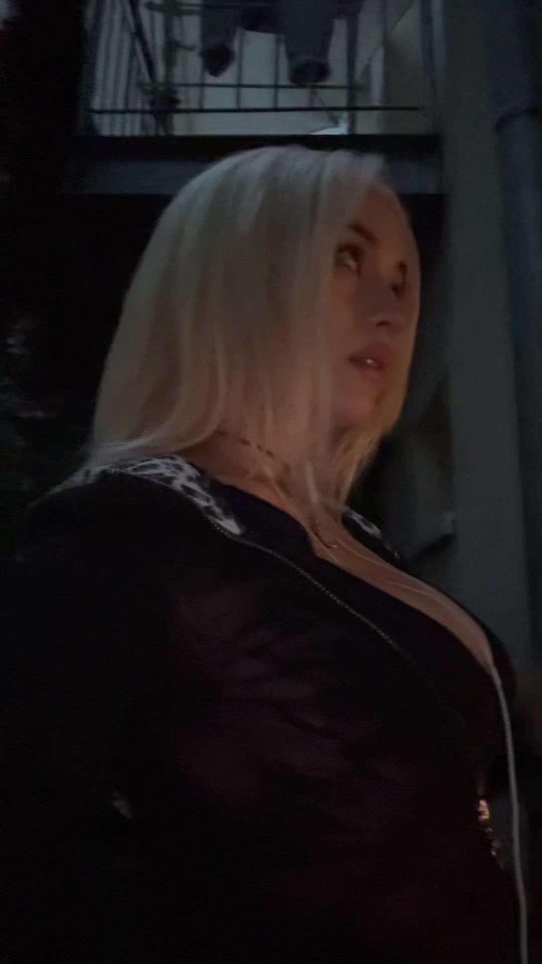 Jadeyanh cleavage Big Tits choker from below NSFW Video