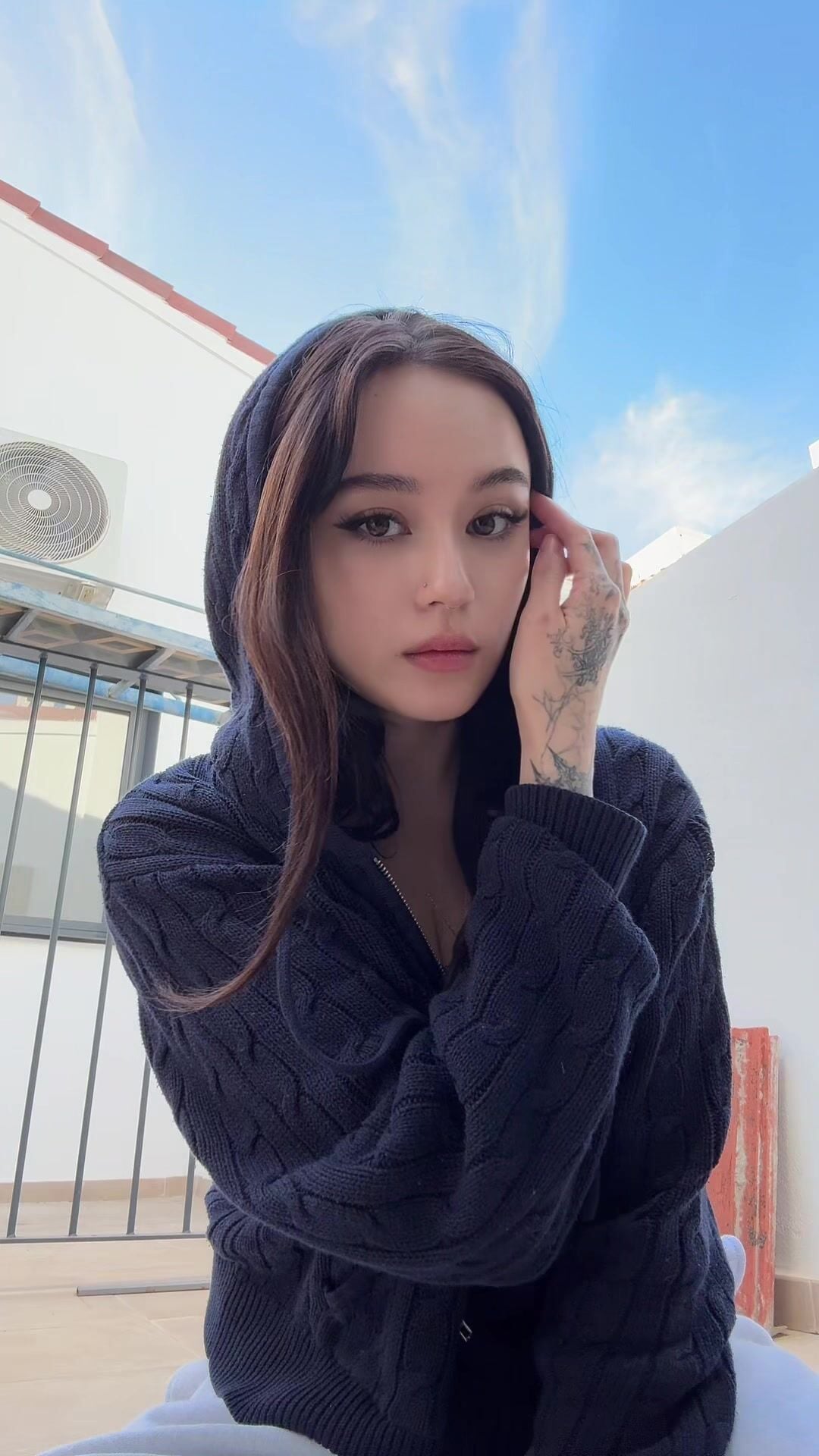 Jade Anh outdoor cleavage Leaked OnlyFans