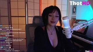 Jadeyanh cleavage Big Tits OnlyFans Leak