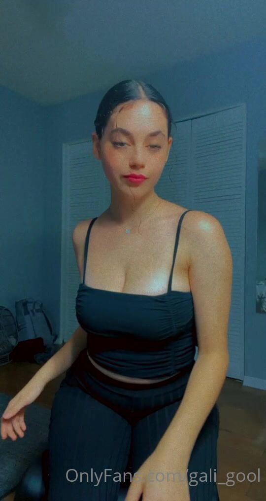 Gali Gool cleavage Leaked OF