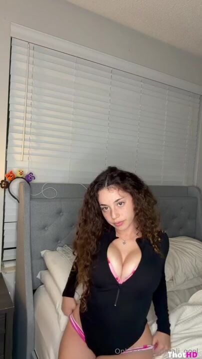 Gali Gool cleavage Big Tits pantyhose couch Video Leak