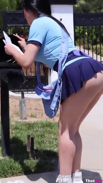 Jailyne Ojeda outdoor ass bent over pantyless OnlyFans