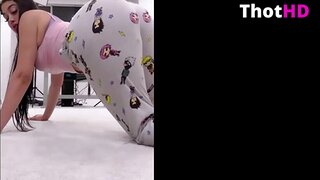 Jailyne Ojeda on all fours ass from behind feet OF