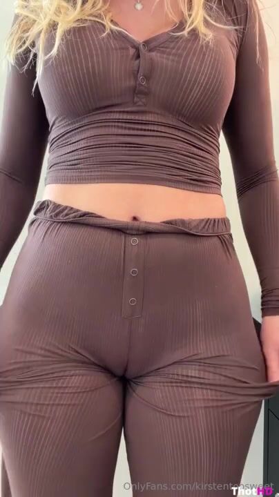 Kirstentoosweet close-up curvy OF Video