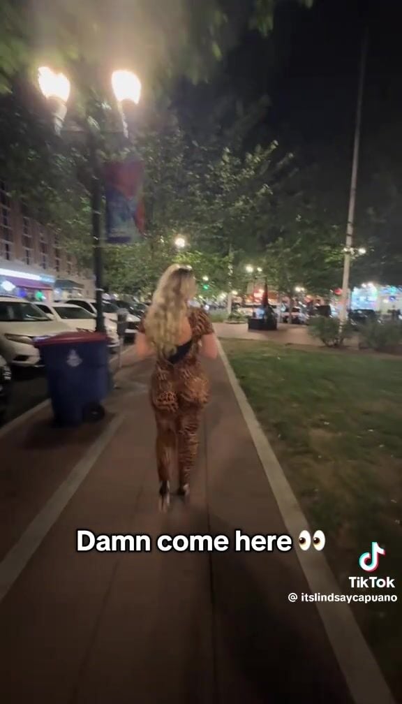 Lindsay Capuano from behind outdoor ass OnlyFans