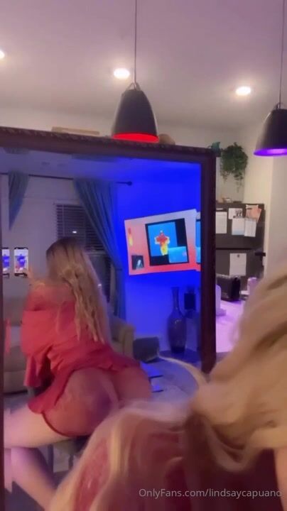 Lindsay Capuano ass from behind mirror OF