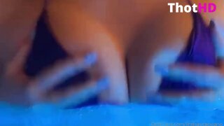 Lindsay Capuano close-up fox tail Video Leak