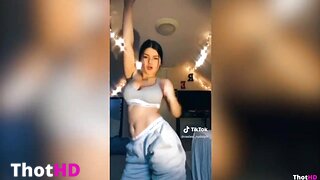 Raeleerudolph22 cleavage Video