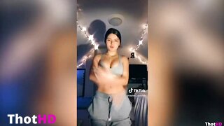 Raeleerudolph22 cleavage Video