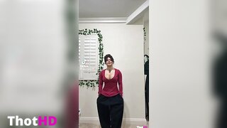 Raeleerudolph22 cleavage Big Tits OF Video