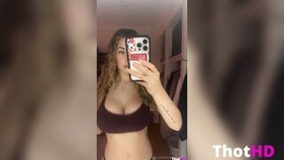 Kira Pregiato cleavage Big Tits OnlyFans Leak