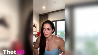 Vladislava Galagan cleavage muscular bathtub Video