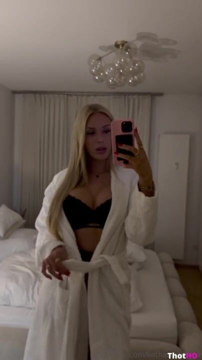 Katharina Amalia thighhighs lingerie cleavage Big Tits OnlyFans