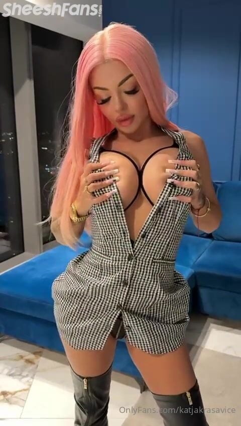 Katja Krasavice thighhighs Big Tits ass masturbating NSFW Video