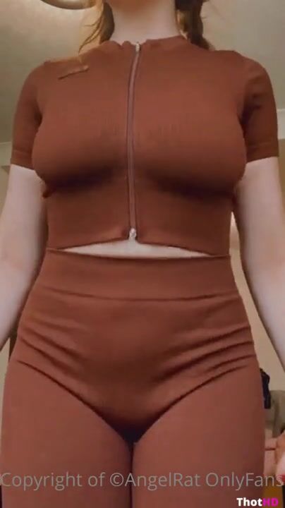 Angelrat96 from behind spreading ass gym Leaked OF Video