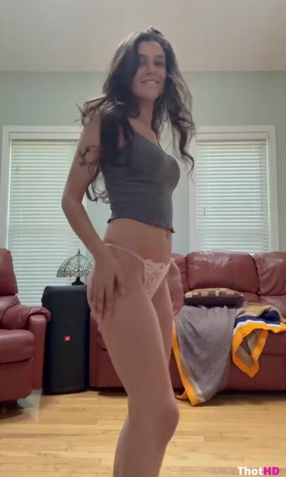 Sienna Sky pubic hair ass from behind cleavage NSFW Video