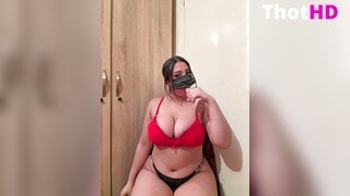 Ahlam7578 mouth mask cleavage Big Tits close-up Video