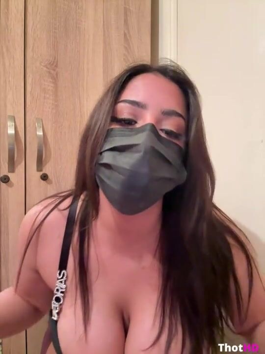 Ahlam7578 Big Tits mouth mask cleavage nude OnlyFans Leak