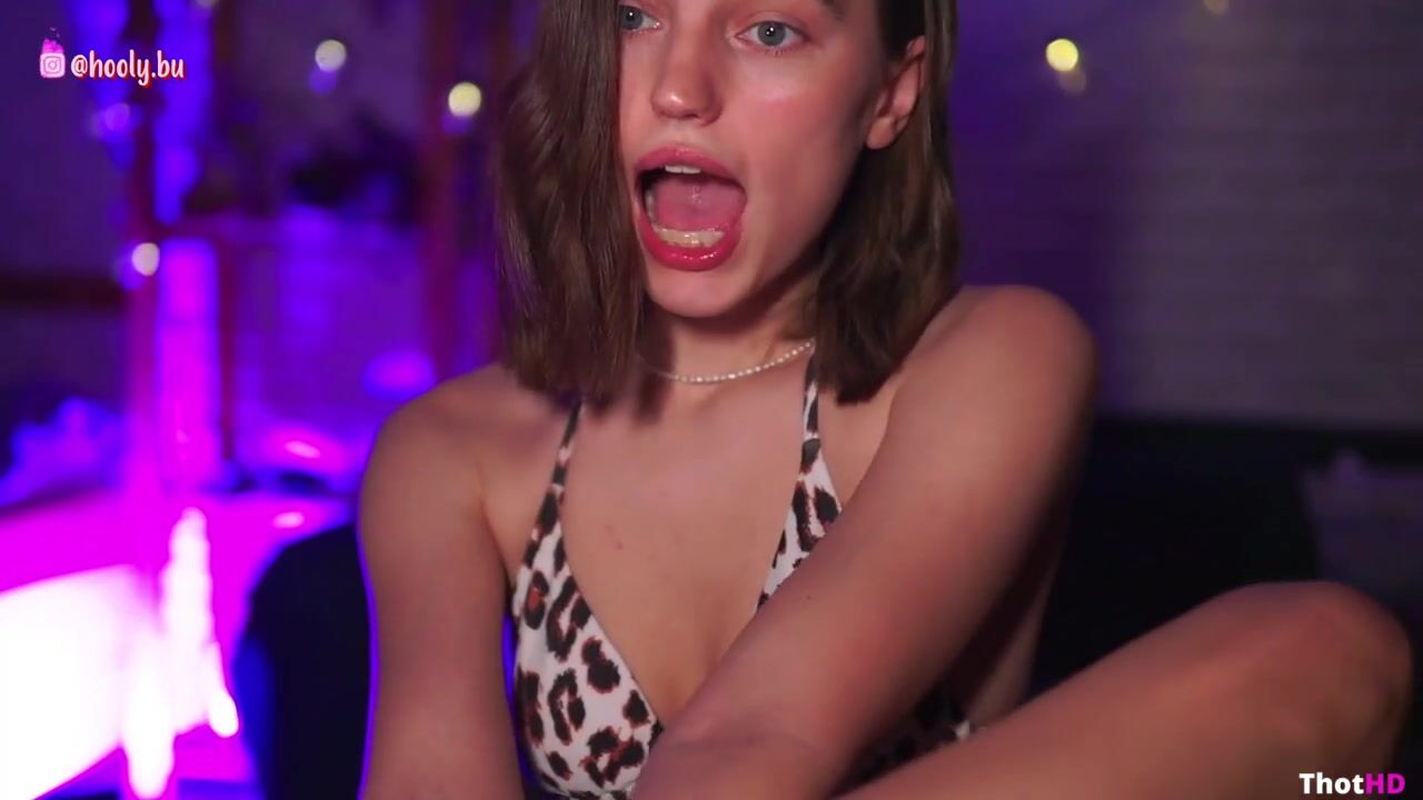 Hoolybunny close-up bikini tongue out cat ears OnlyFans Leak