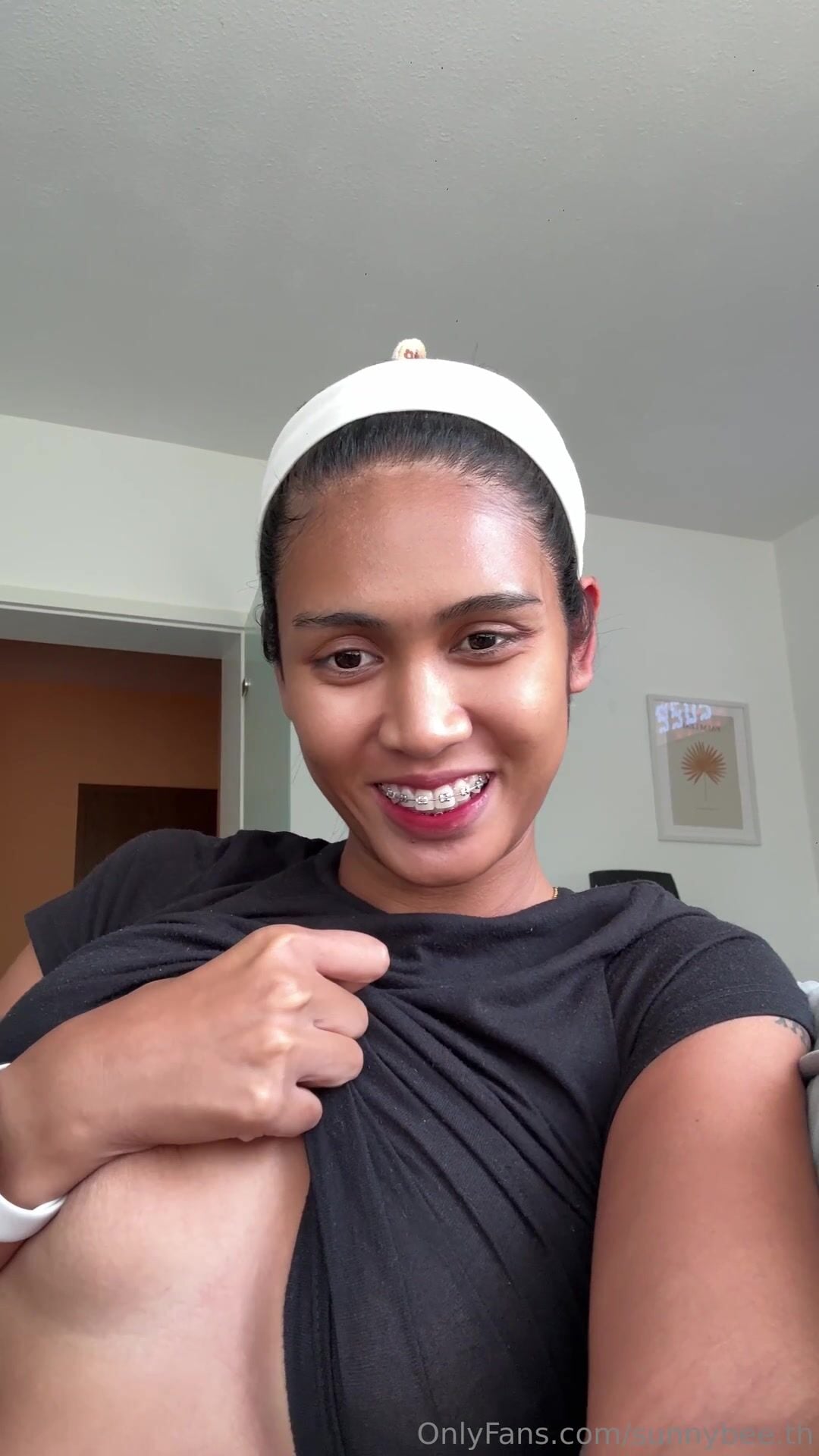 SunnyBee underboob Big Tits Video Leak