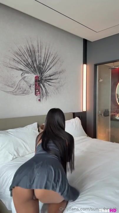 SunnyBee ass from behind on bed dress Leaked OF