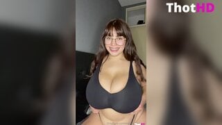 Megansexxxvip Big Tits Dildo strap-on topless OF