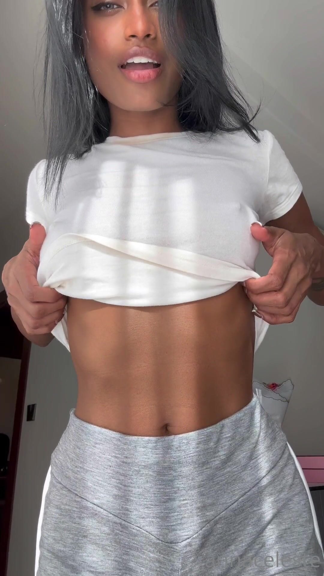 Anna Celeste short shorts ass from behind braless OF