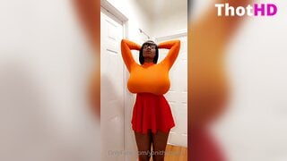 Yanithebodyvip locker room Big Tits pantyhose Leaked OF Video