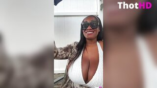 Yanithebodyvip cleavage Big Tits sideboob OnlyFans