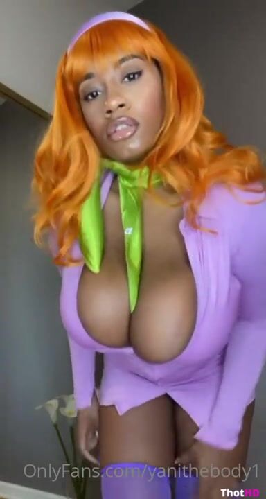 Yanithebodyvip cleavage Big Tits downblouse short dress OF Leak