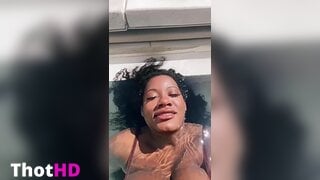 Yanithebodyvip cleavage bikini poolside outdoor Video Leak