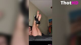 Itsbbykota ass on all fours shorts on bed OF