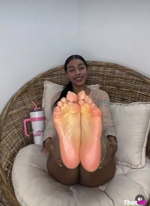 Antoniamackenzie feet toes close-up Leaked OF Video