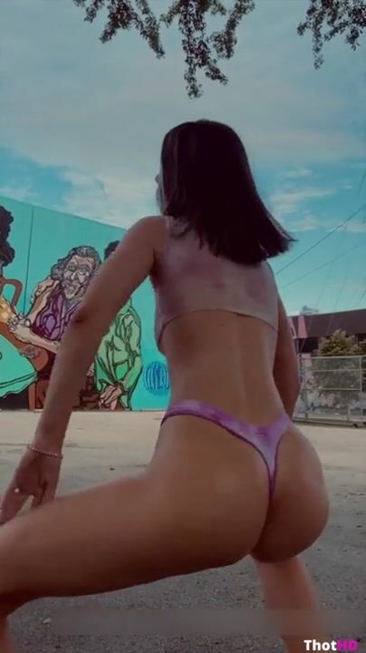 Jane Soul Pink Thong Twerk to Scratches