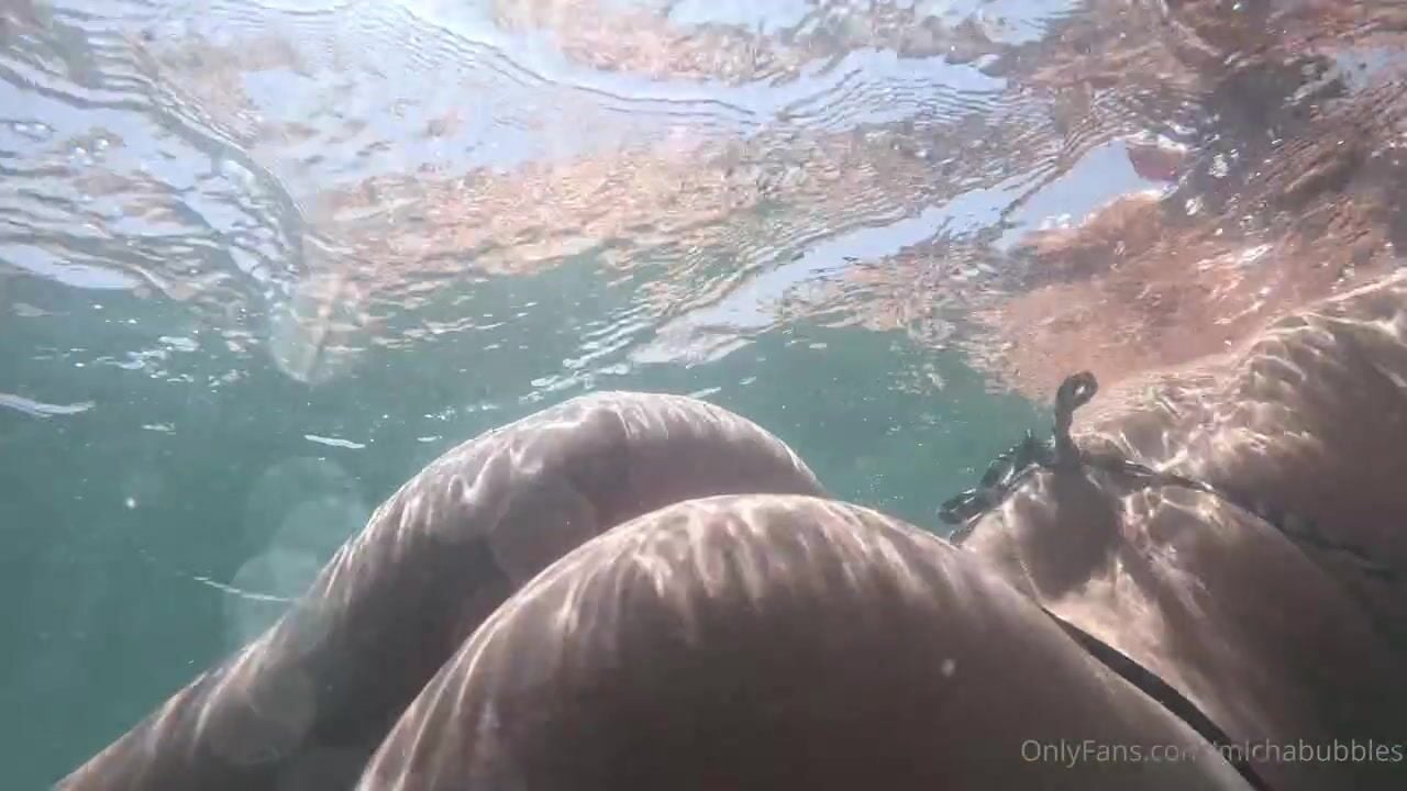 Michabubbles69 nude underwater bathing wet
