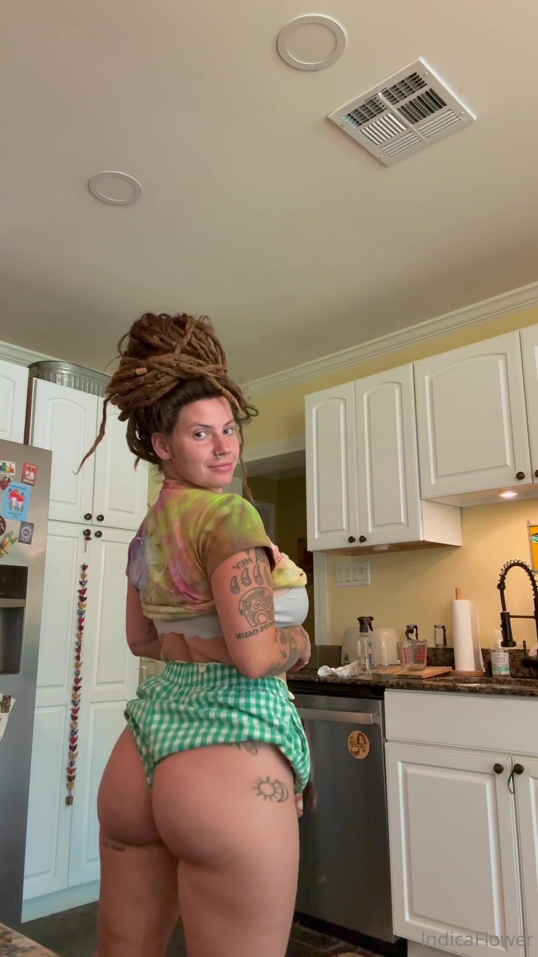 Indica Flower shorts ass Big Tits from behind OF Leak