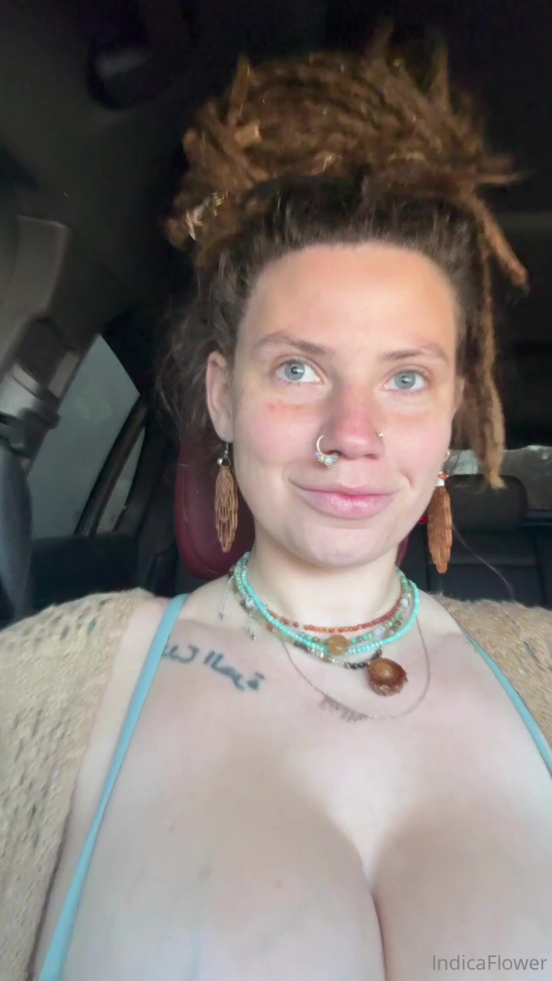 Indica Flower cleavage Big Tits nipslip OnlyFans