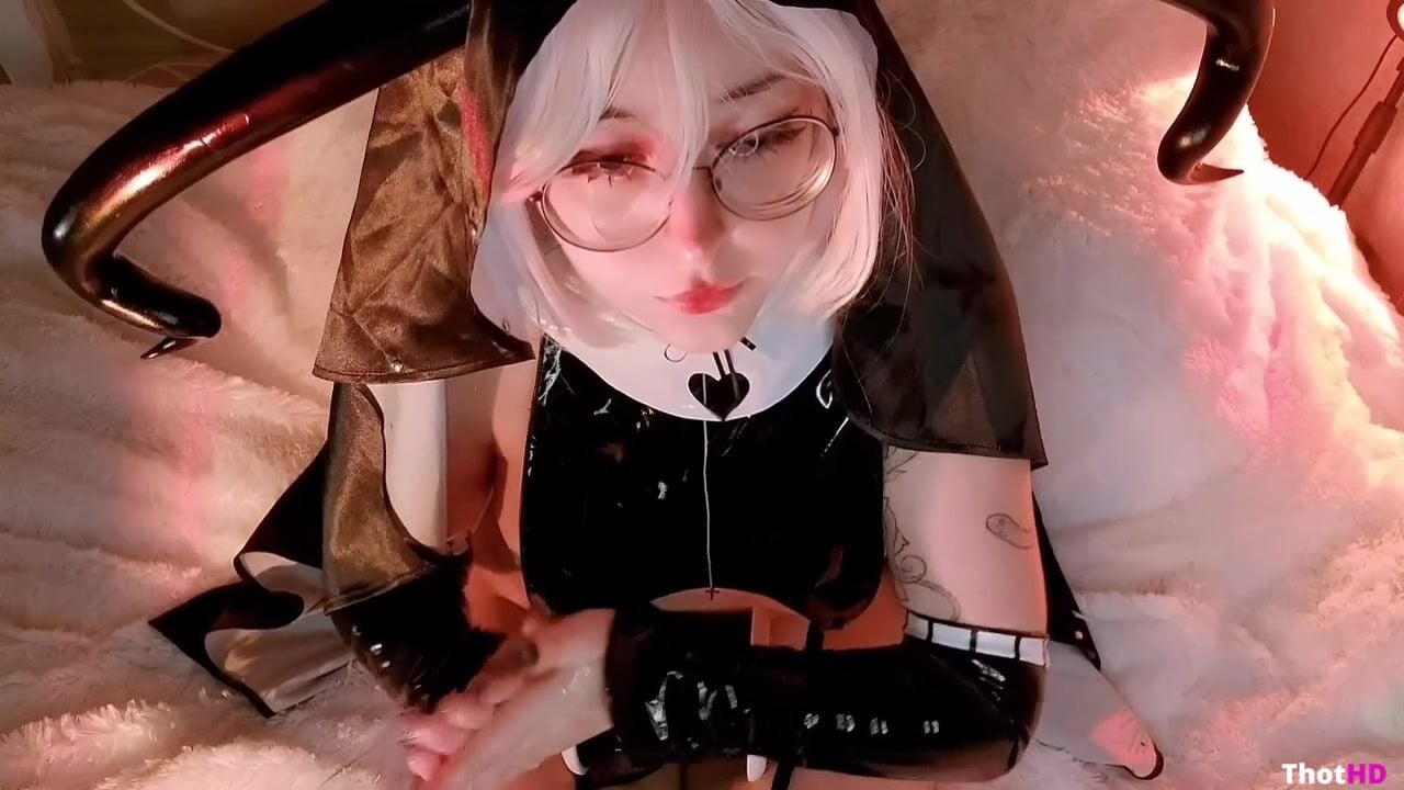 Lyrica on all fours latex OF