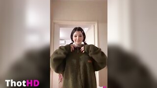 Niquidoll choker Big Tits flashing exhibitionism NSFW Video