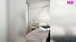 Nicoleponyxo choker on all fours on bed gym OnlyFans Leak