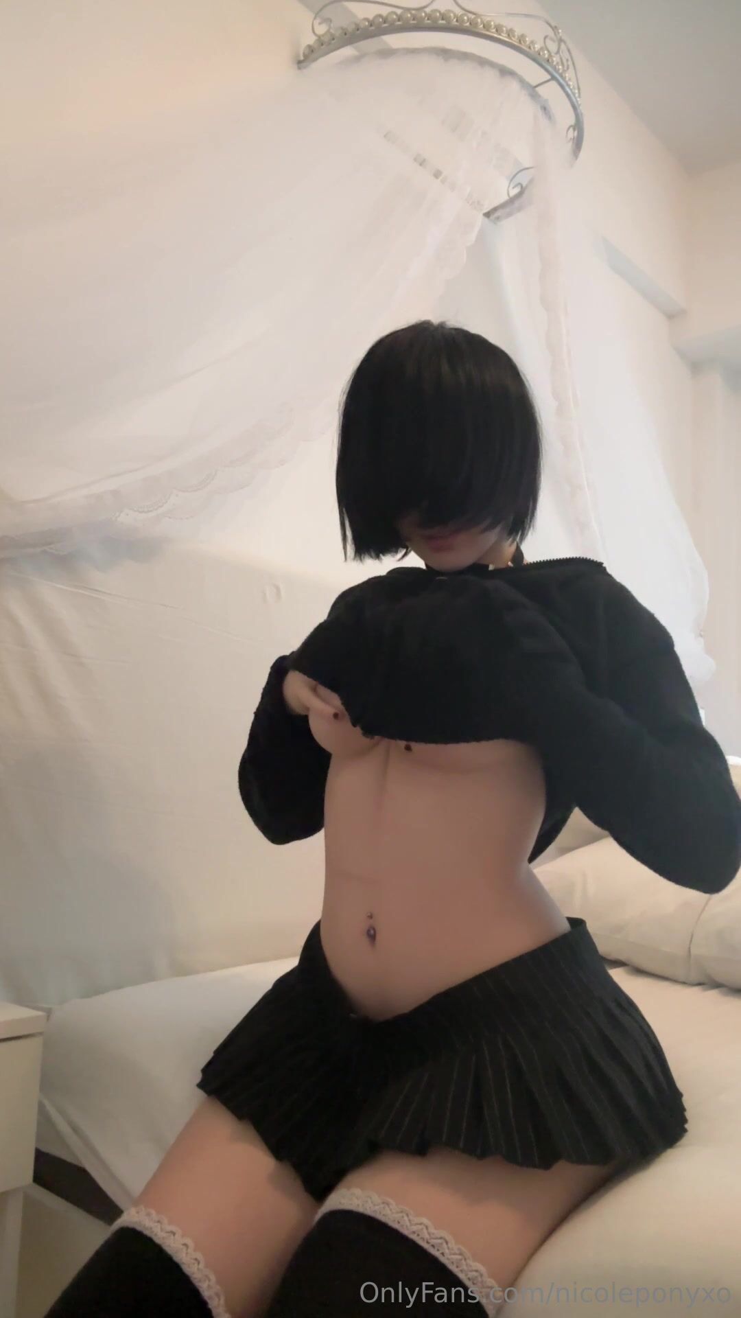 Nicoleponyxo thighhighs bottomless couch pantyless OF Video