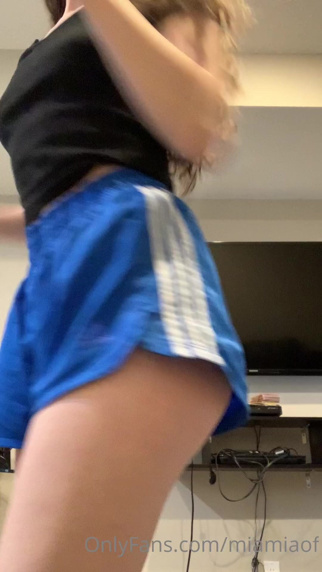 Itsmiabunny ass underbutt from behind close-up Leaked OF