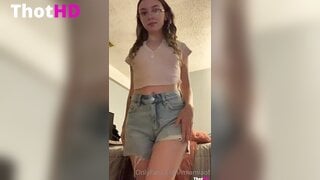 Itsmiabunny nude masturbating on bed ass NSFW Video