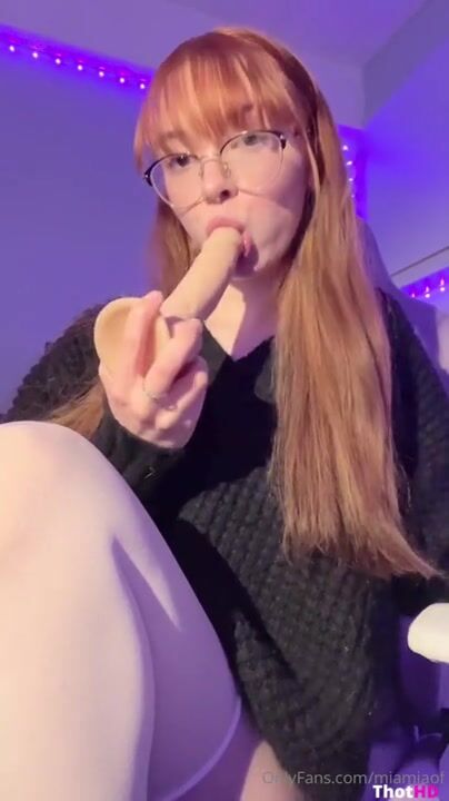 Itsmiabunny pussy close-up masturbating nude Leaked OF