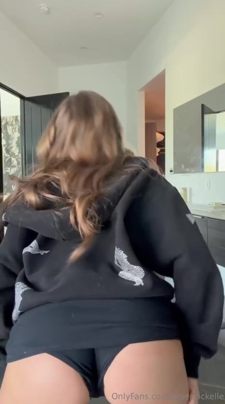 Piper Rockelle ass from behind bathroom cleavage Leaked OF