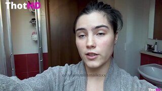 Missmaiko masturbating pussy from below bottomless Leaked Video