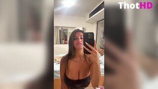 Ika_dauria cleavage mirror Big Tits OF Leak