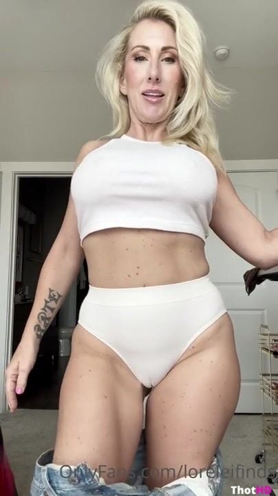 Loreleifinds nude pussy close-up crotch OF Leak