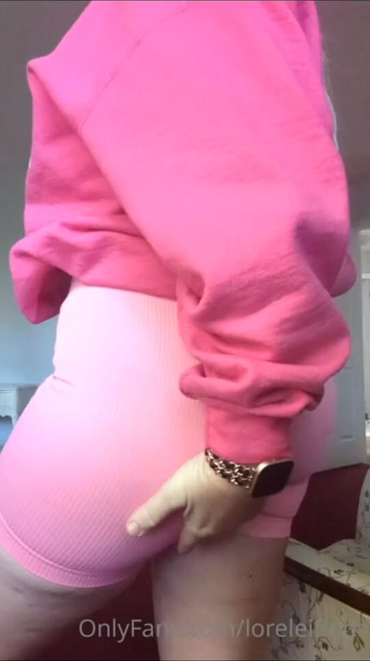 Loreleifinds ass topless from behind nude OnlyFans