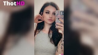 Dainty Wilder masturbating bottomless pussy spread legs Video